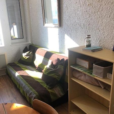 Le Francais, Studio Au Calme Proche De La Gare Μπεζανσόν Εξωτερικό φωτογραφία